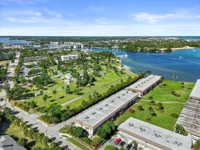 755 Saturn Street H101, Jupiter, FL 33477