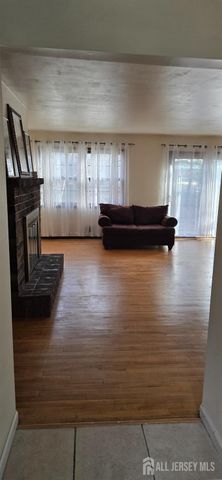 78 Highview Drive, Woodbridge Proper, NJ 07095