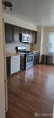 78 Highview Drive, Woodbridge Proper, NJ 07095