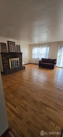 78 Highview Drive, Woodbridge Proper, NJ 07095