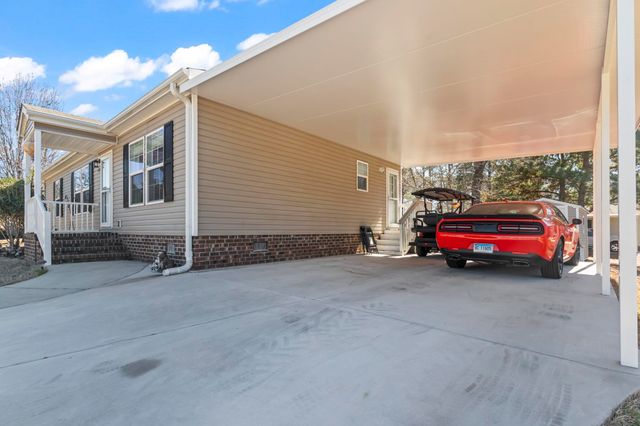 4555 Manitook Dr., Little River, SC 29566