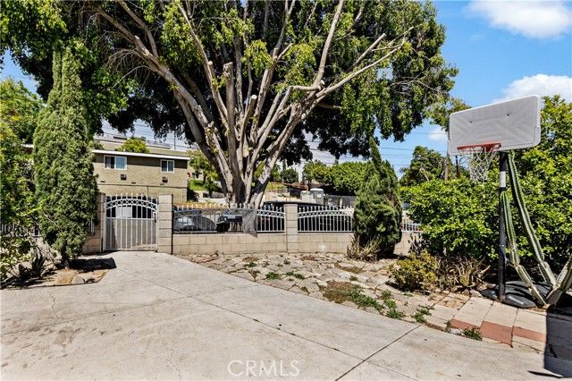 5054 Novgorod Street, Los Angeles, CA 90032