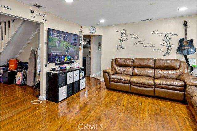 5054 Novgorod Street, Los Angeles, CA 90032