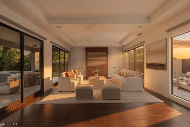15 Gemstar Lane, Las Vegas, NV 89135