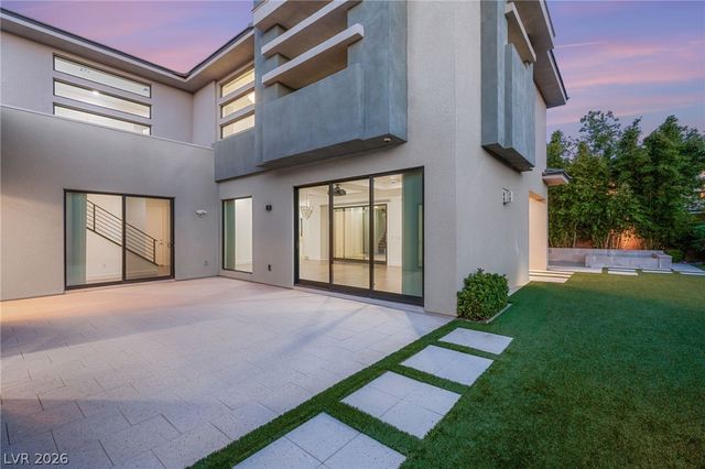 15 Gemstar Lane, Las Vegas, NV 89135