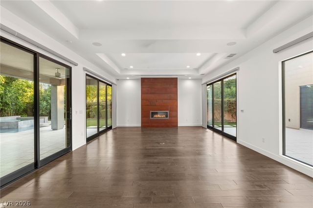 15 Gemstar Lane, Las Vegas, NV 89135