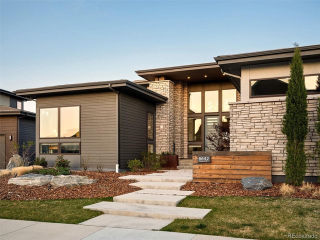 6642 Canyonpoint Road, Castle Pines, CO 80108