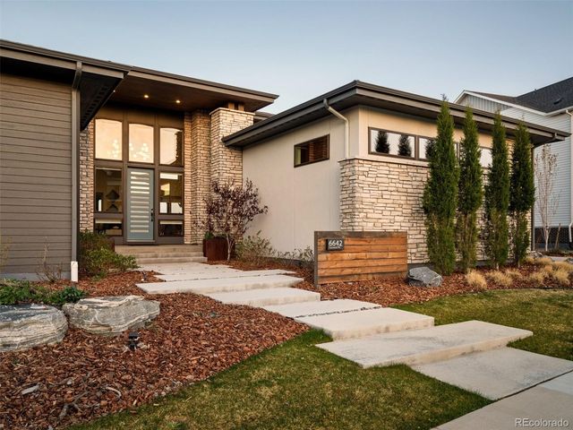 6642 Canyonpoint Road, Castle Pines, CO 80108