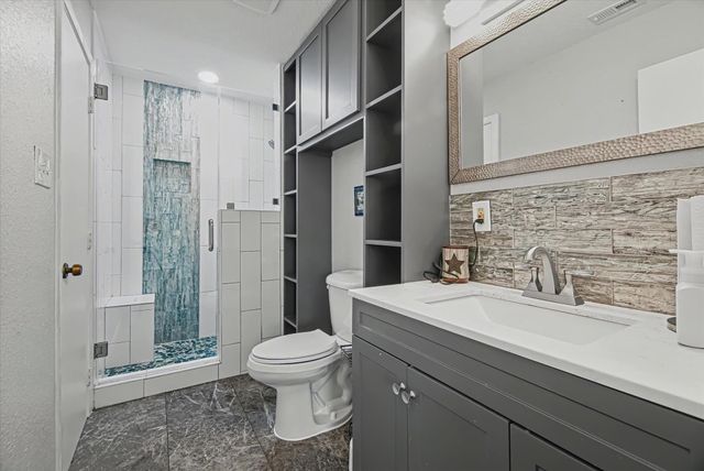 1190 Sailfish Street, Bayou Vista, TX 77563