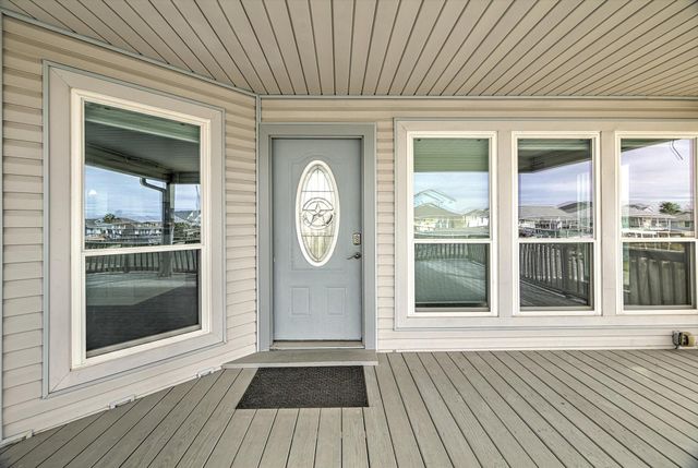 1190 Sailfish Street, Bayou Vista, TX 77563