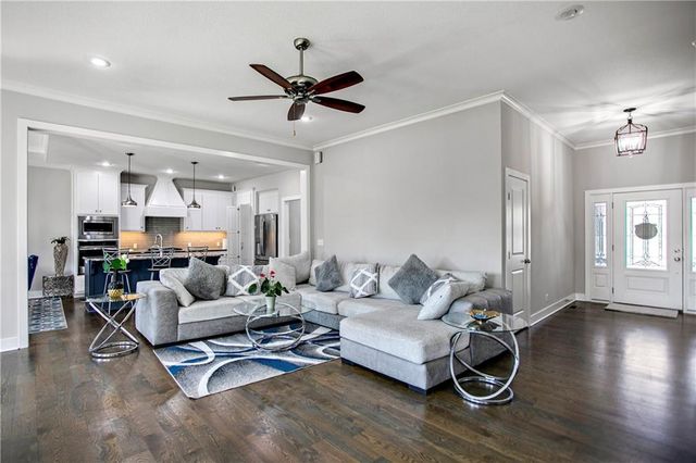 303 E 126th Street, Kansas City, MO 64145