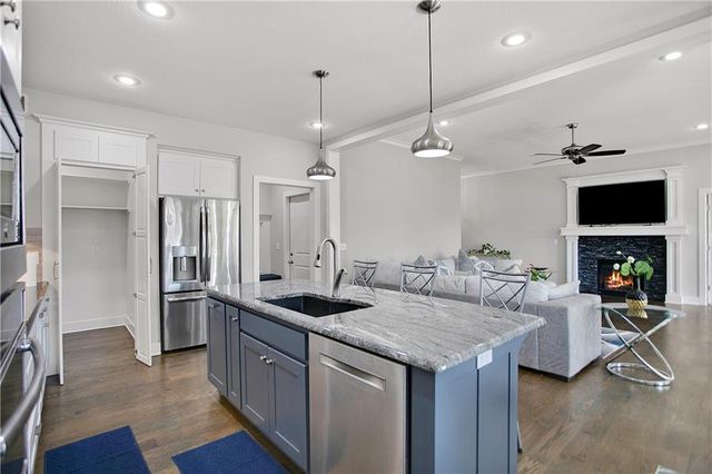 303 E 126th Street, Kansas City, MO 64145