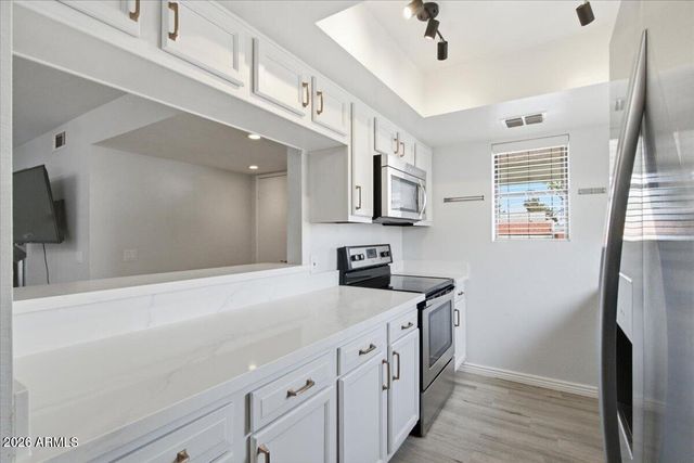 850 S RIVER Drive 1085, Tempe, AZ 85281