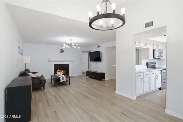 850 S RIVER Drive 1085, Tempe, AZ 85281