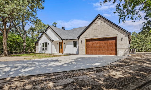 5694 Klassik K Farm, Post Oak Bend, TX 75142