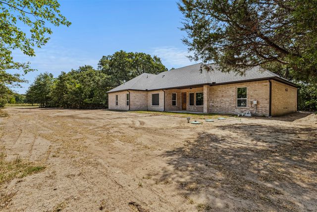 5694 Klassik K Farm, Post Oak Bend, TX 75142