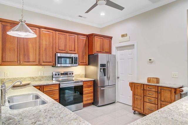 10088 Hercules Road, Mcclellanville, SC 29458