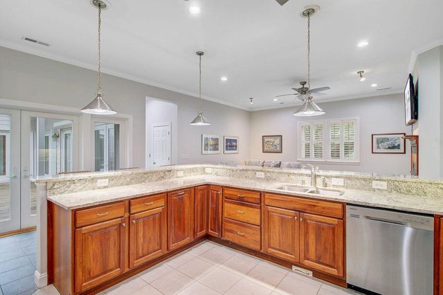 10088 Hercules Road, Mcclellanville, SC 29458