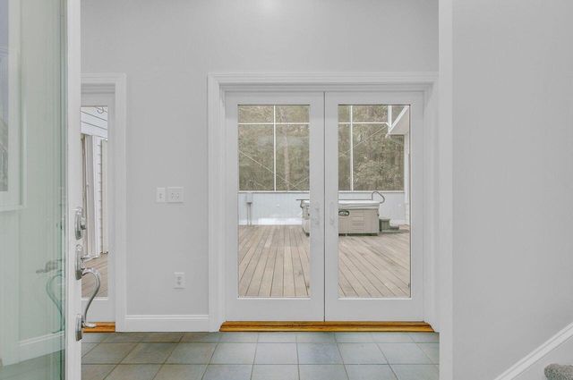 10088 Hercules Road, Mcclellanville, SC 29458