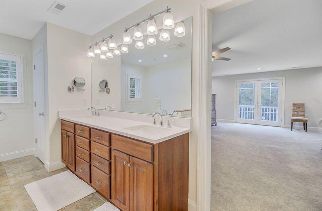 10088 Hercules Road, Mcclellanville, SC 29458