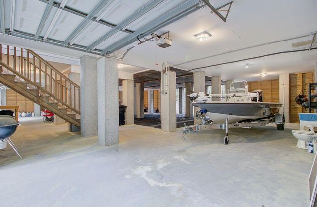 10088 Hercules Road, Mcclellanville, SC 29458