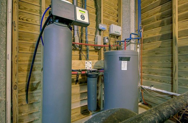 10088 Hercules Road, Mcclellanville, SC 29458