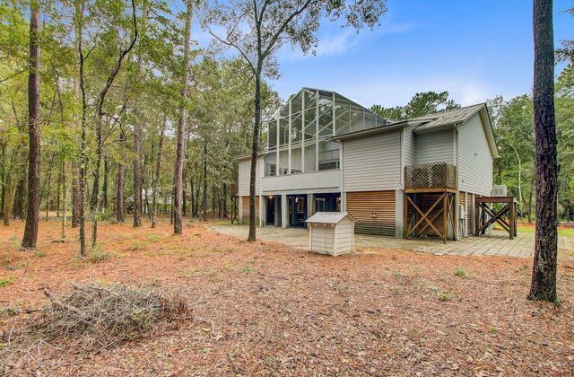 10088 Hercules Road, Mcclellanville, SC 29458