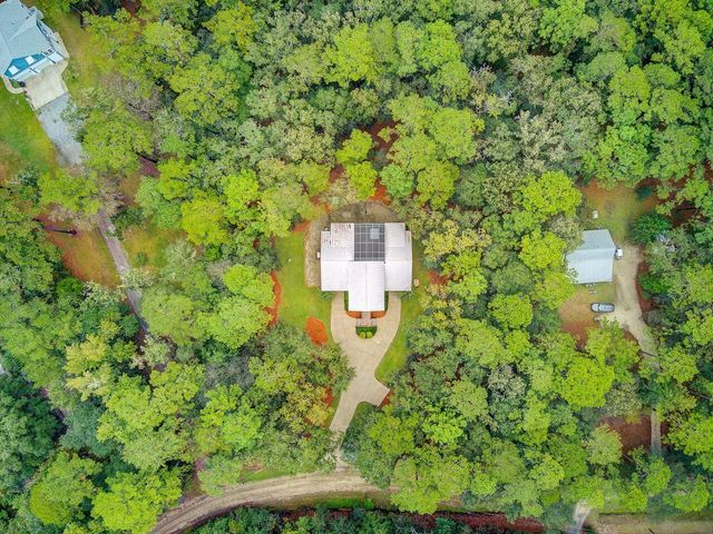 10088 Hercules Road, Mcclellanville, SC 29458