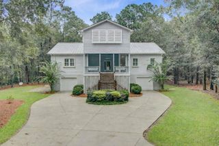 10088 Hercules Road, Mcclellanville, SC 29458