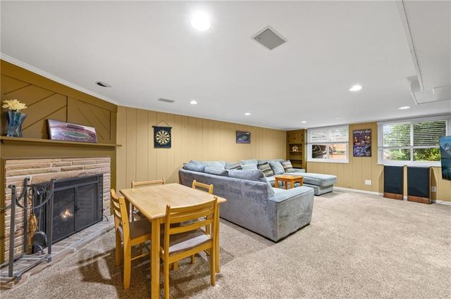 5307 Pawnee Lane, Fairway, KS 66205