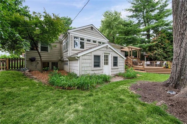 5307 Pawnee Lane, Fairway, KS 66205