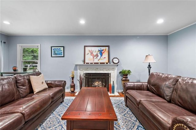 5307 Pawnee Lane, Fairway, KS 66205