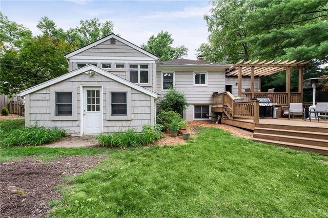 5307 Pawnee Lane, Fairway, KS 66205