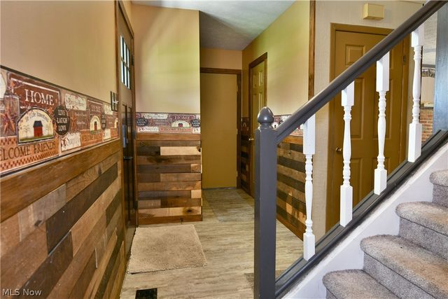 34 Hickory Trace Drive, Girard, OH 44420