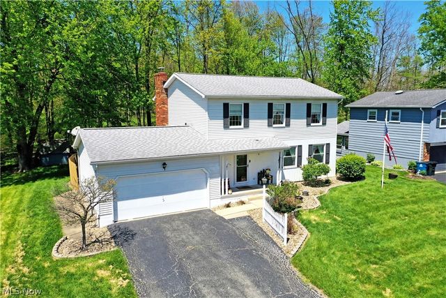 34 Hickory Trace Drive, Girard, OH 44420