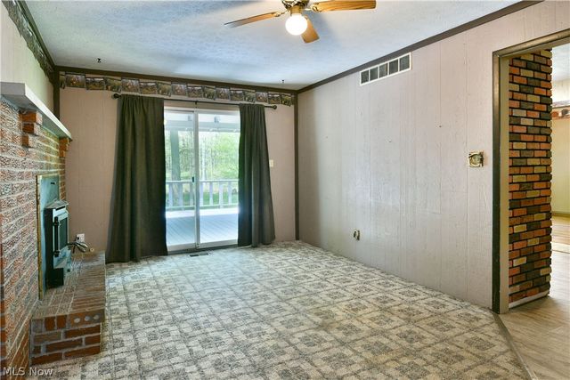 34 Hickory Trace Drive, Girard, OH 44420