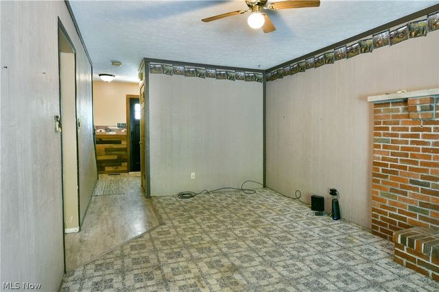 34 Hickory Trace Drive, Girard, OH 44420