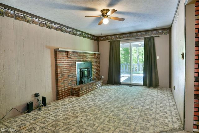 34 Hickory Trace Drive, Girard, OH 44420
