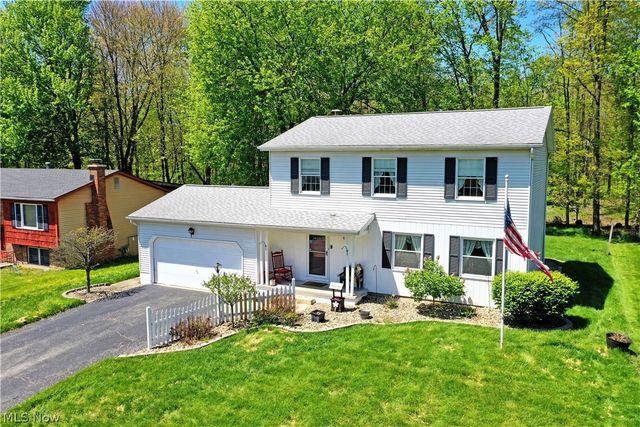 34 Hickory Trace Drive, Girard, OH 44420