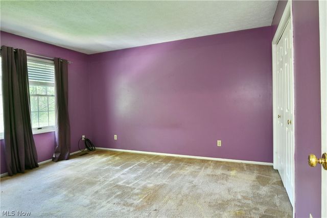 34 Hickory Trace Drive, Girard, OH 44420