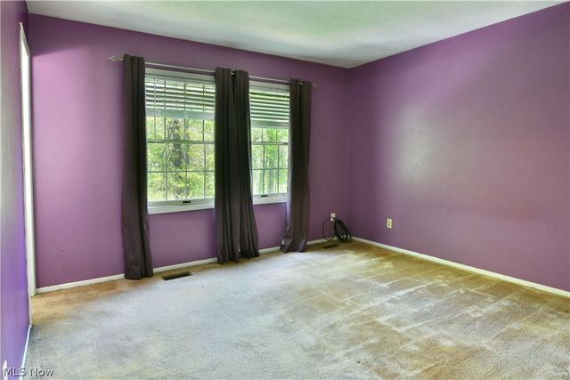 34 Hickory Trace Drive, Girard, OH 44420