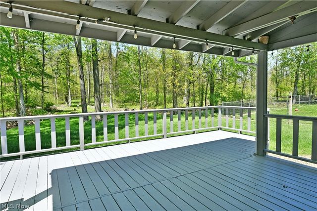 34 Hickory Trace Drive, Girard, OH 44420