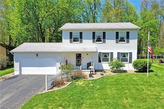 34 Hickory Trace Drive, Girard, OH 44420