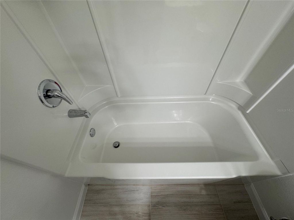 Image 14 of property listing at 1213 SOUTHSTATION PLACE 404, Orlando, FL 32809