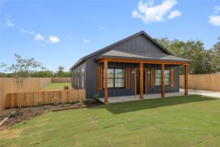 1004 E Highland, Comanche, TX 76442