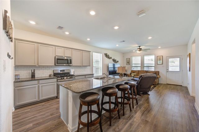 912 Breech Drive, Crosby, TX 77532