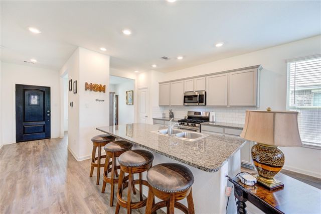 912 Breech Drive, Crosby, TX 77532