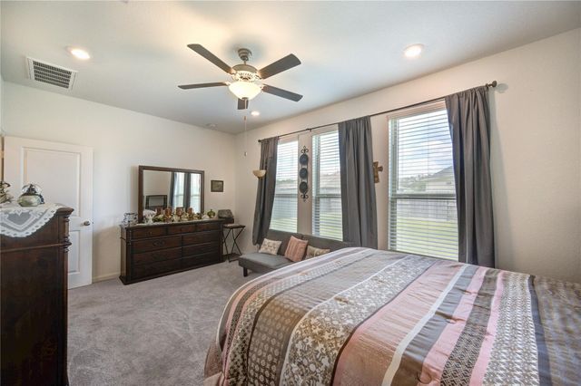 912 Breech Drive, Crosby, TX 77532