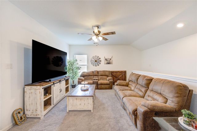 912 Breech Drive, Crosby, TX 77532