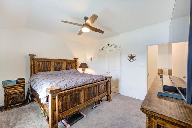 912 Breech Drive, Crosby, TX 77532